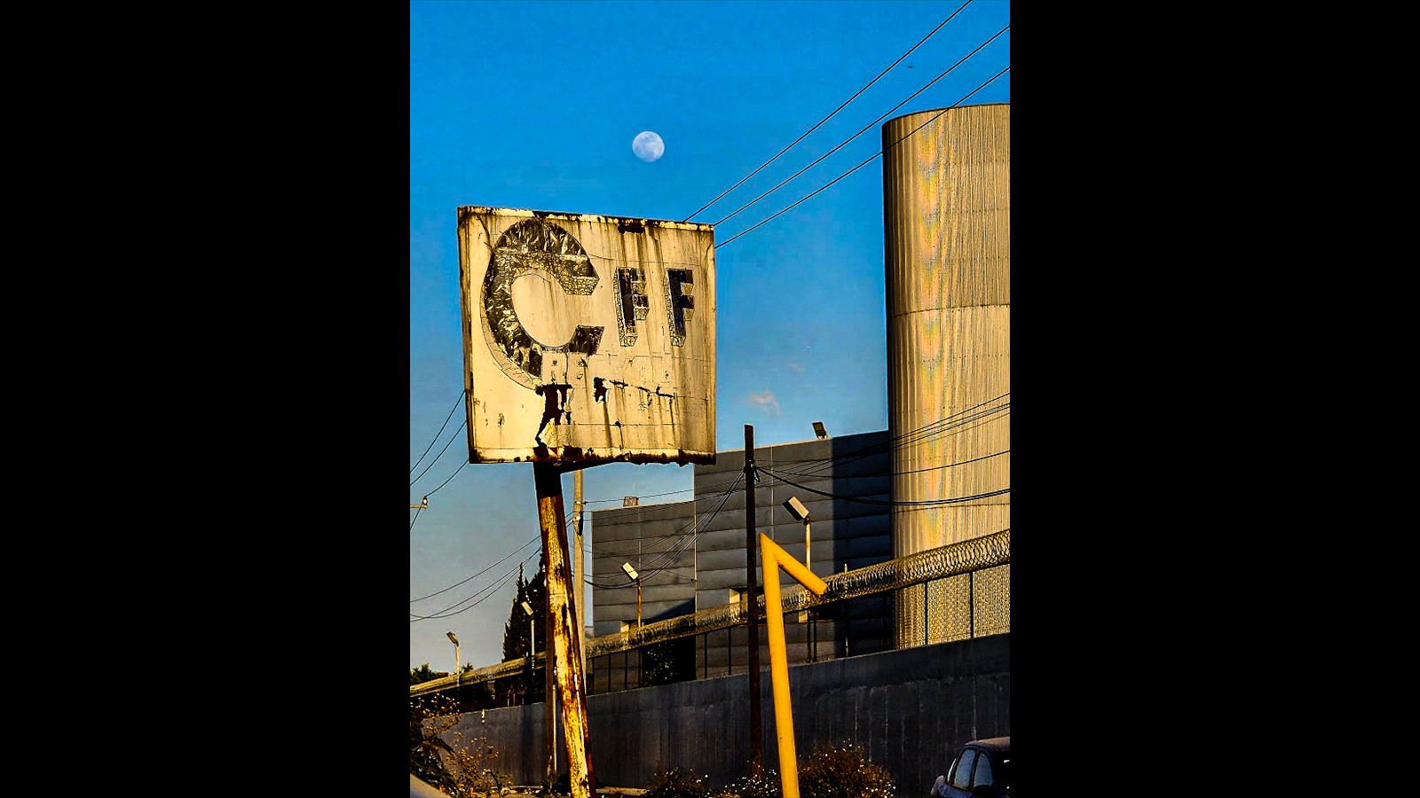 AUN EN CALLES Y VIALIDADES DESTRUIDAS