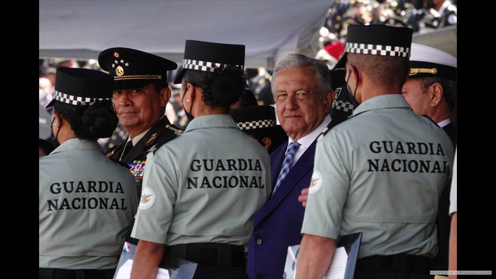 COMPLACIDO. SENADO APRUEBA MILITARIZAR MEXICO  SEPTIEMBRE