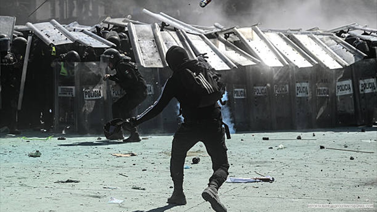 TRAS DERRIBO DE LAS VALLAS