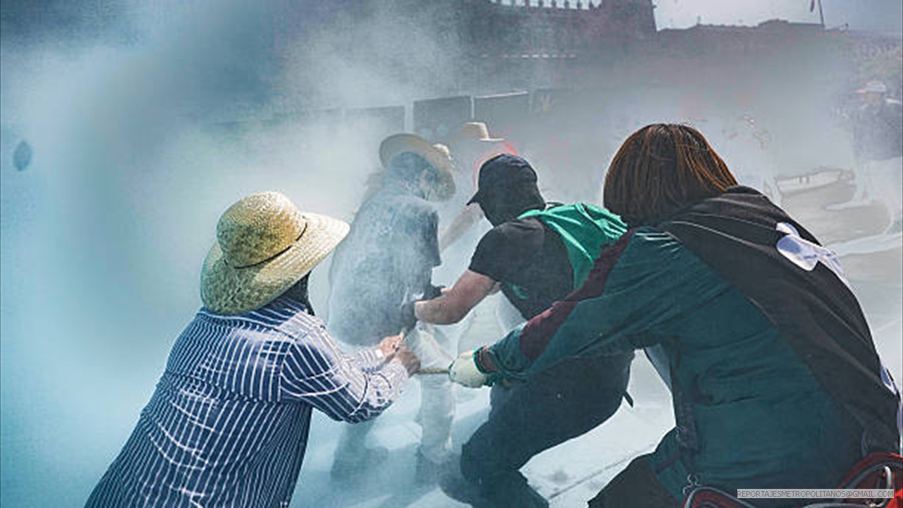 LA MARCHA TERMINO EN ENFRENTAMIENTOS EN EL ZOCALO