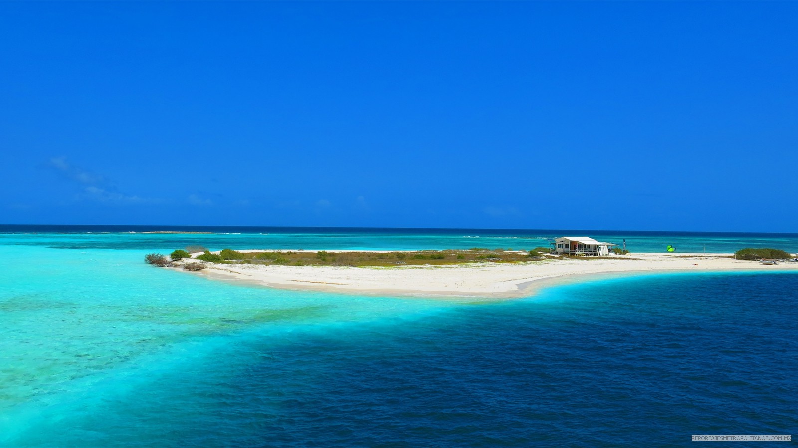 PLAYA LOS ROQUES, VENEZUELA