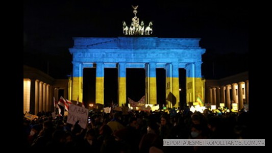 PROTESTAS EN BERLIN , ALEMANIA.
