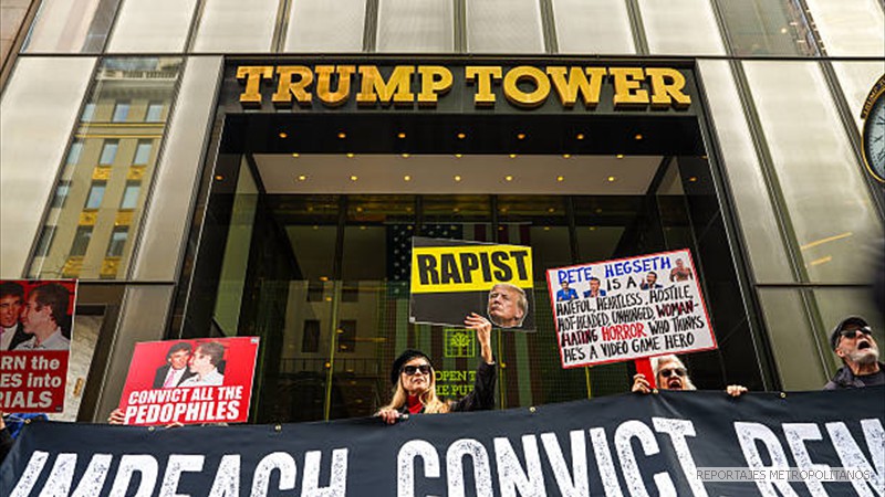 MITIN DE MUJERES EN LA TORRE TRUMP