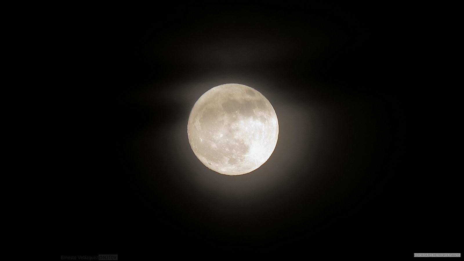 Primera luna llena de Octubre 2017