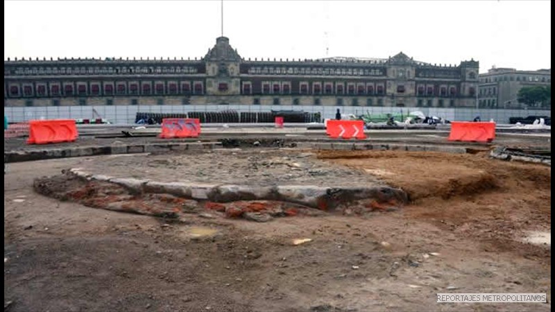 DESCUBREN BASE DEL ZOCALO A LA INDEPENDENCIA, QUE NO SE CONSTRUYO
