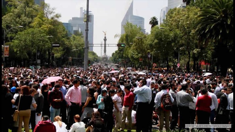 A 32 AÑOS, EL MISMO DIA, VUELVE A TEMBLAR EN MEXICO
