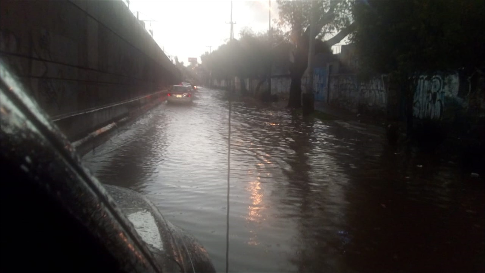 Por la tormenta se paralizó el AICM 