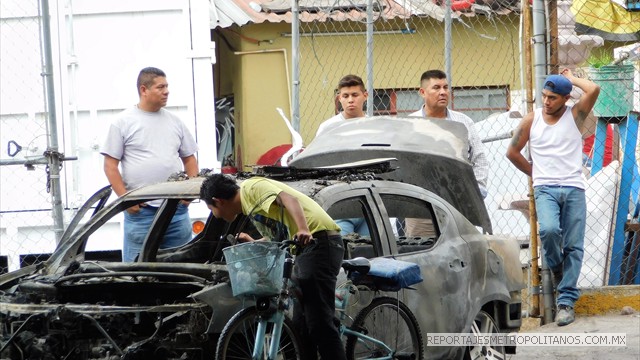Algunos disfrutaron la quema y destrucción de patrullas