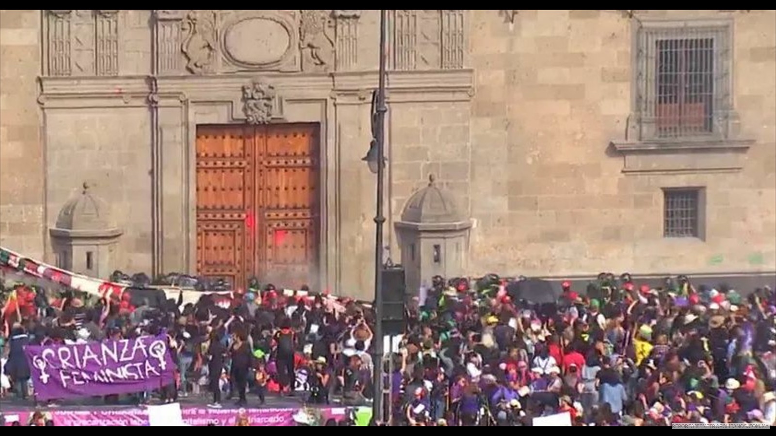 MINIZANDO LOS FEMINICIDIOS Y LA VIOLENCIA DE GENERO CONTRA LAS MEXICANAS(FOTO, CESAR VARGAS)