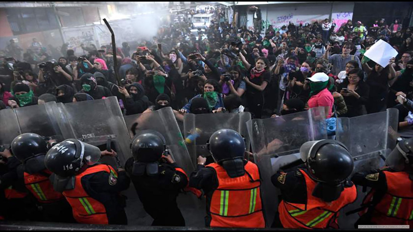  PROTESTAS E INDIGNACION POR FEMINICIDIOS EN MEXICO.