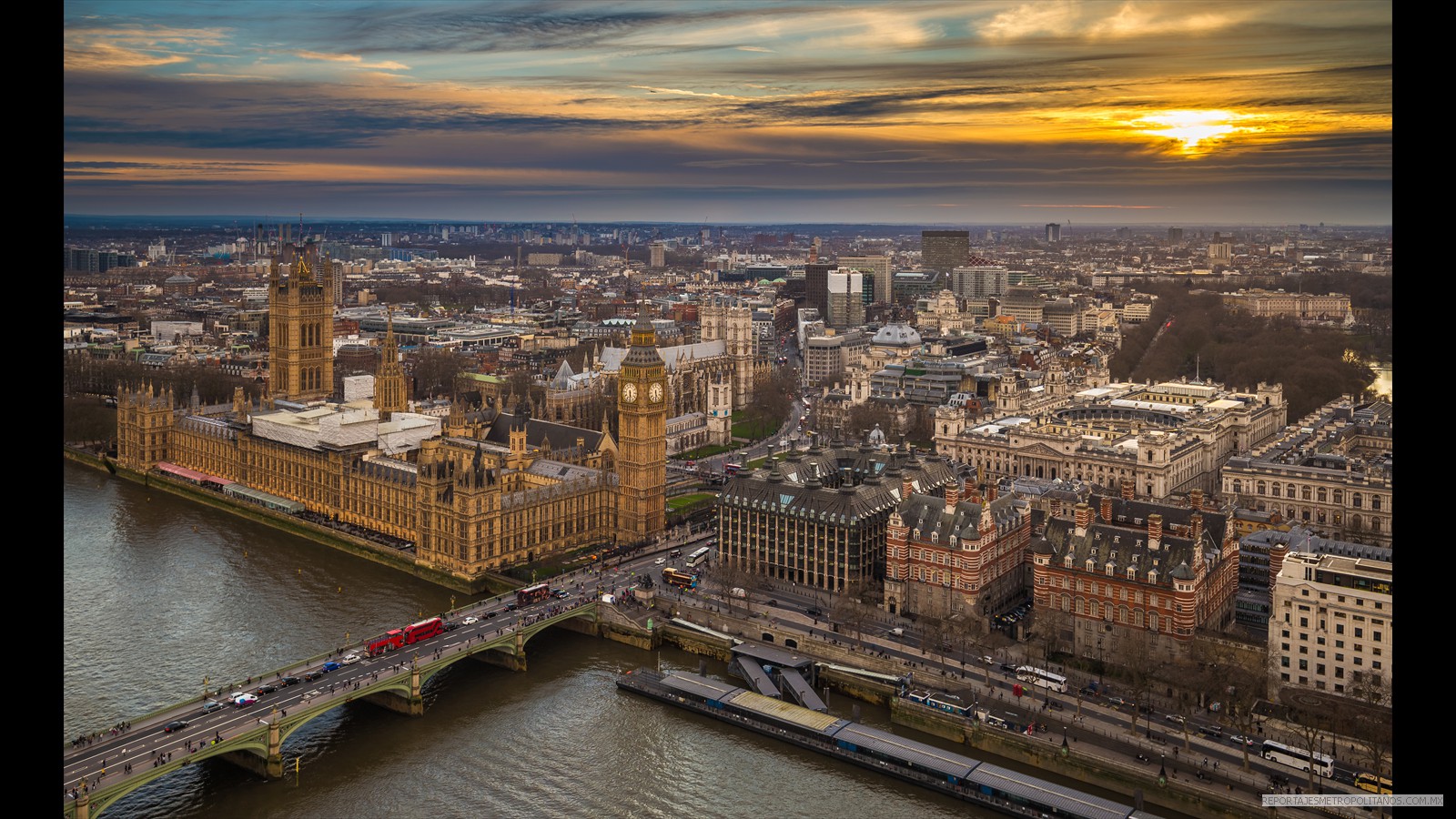 LONDRES. PALACIO DE BUCKINGHAM