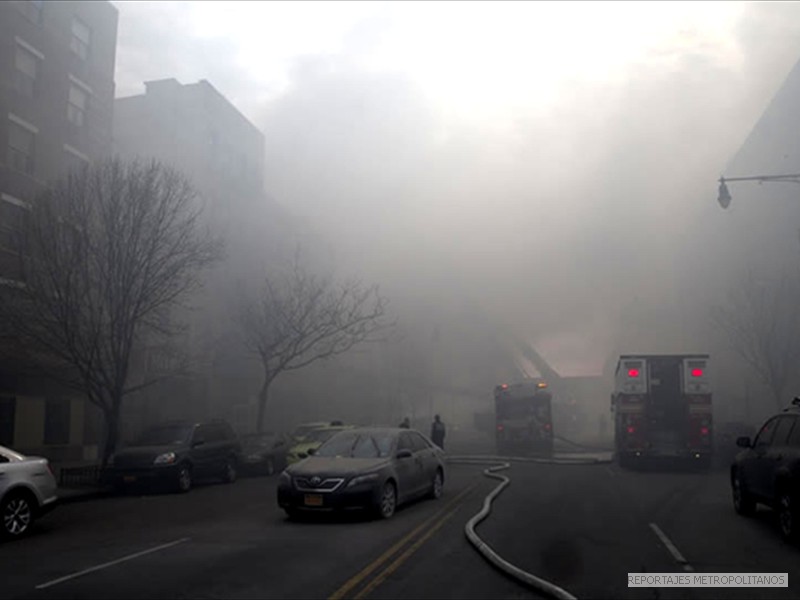 FUGA DE GAS COLAPSA DOS EDIFICIOS EN MANHATTAN